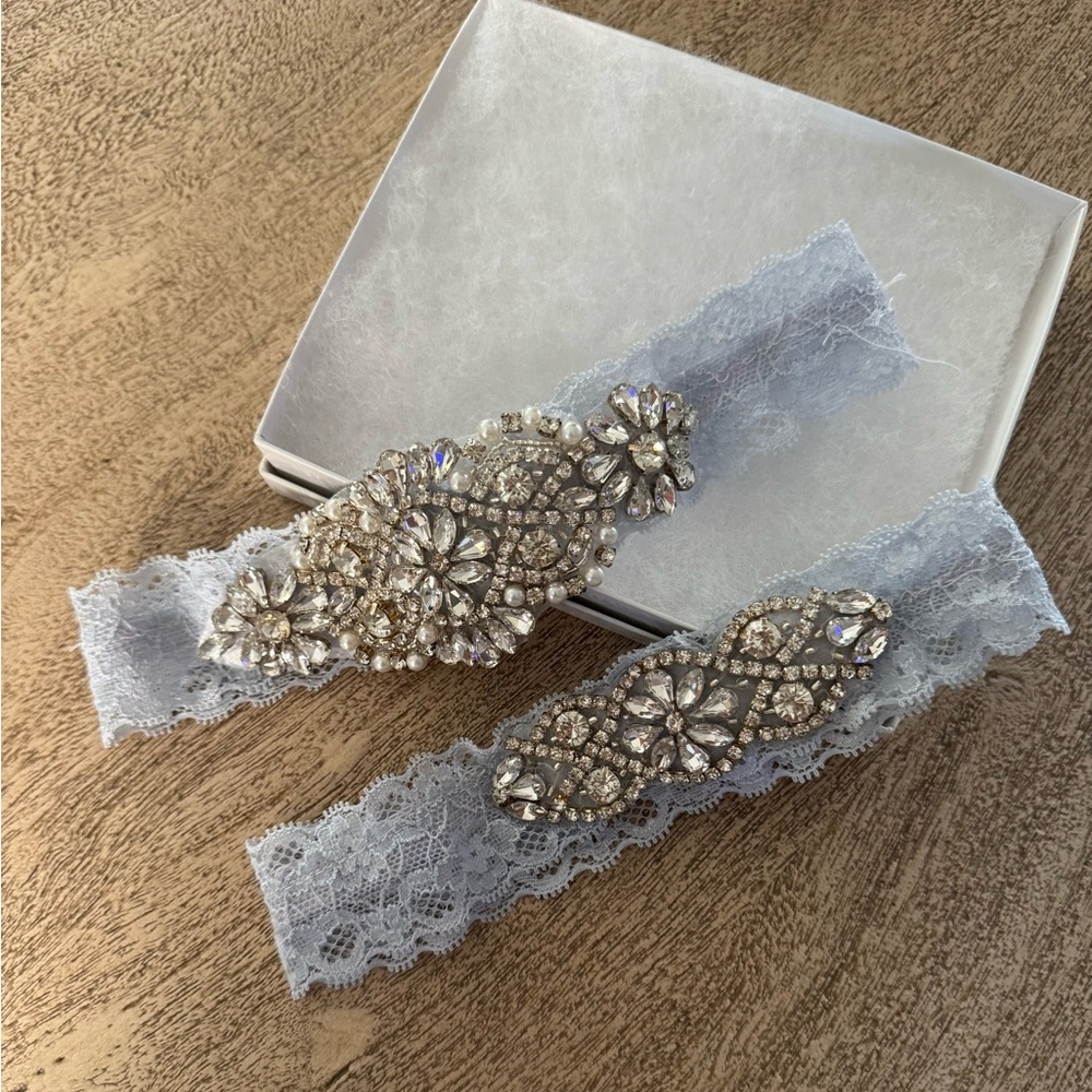 Elegant Lace and Crystal Garter